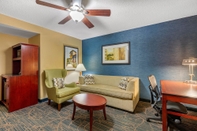 Common Space Hilton Garden Inn Tupelo