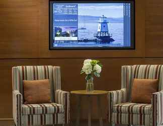 Lobi 2 Courtyard Marriott Burlington Harbor