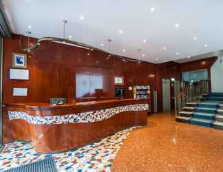 Lobby 2 Hotel Gaudí