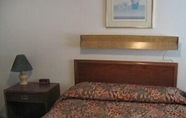 Bedroom 2 M53 Motel