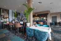 Quầy bar, cafe và phòng lounge Van Der Valk Hotel Emmen
