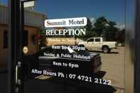 Exterior Summit Motel