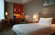 Bedroom 3 Jin Jiang Tian Cheng Hotel