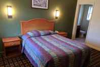 Bedroom Shangri La Motel