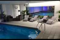 Swimming Pool Royal Hotel Angus