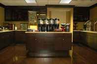 Bar, Kafe dan Lounge Homewood Suites by Hilton Louisville-East