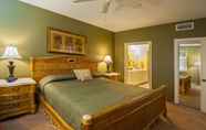 Bedroom 5 Getaways at Destin Holiday Beach Resort