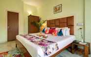 Bedroom 2 Hotel Sarang Palace