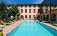 Swimming Pool 2 Abbaye des Capucins Spa & Resort
