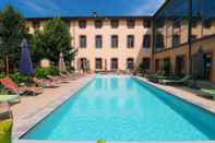 Swimming Pool Abbaye des Capucins Spa & Resort
