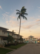 Exterior 4 Carousel Inn on the Beach