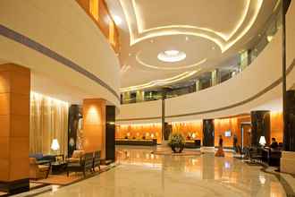 Lobby 4 Radisson Blu Plaza Delhi Airport