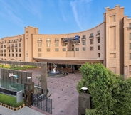 Exterior 4 Radisson Blu Plaza Delhi Airport