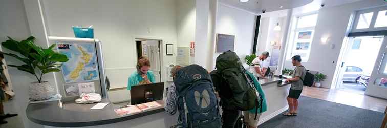 Lobby Nomads Capital Backpackers Wellington