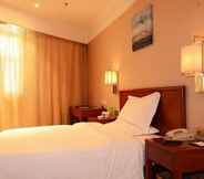 Bedroom 7 GreenTree Inn DongGuan HouJie wanda Plaza Hotel