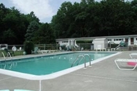 Swimming Pool Oakdell Motel