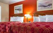 Kamar Tidur 5 Rodeway Inn & Suites Brunswick near Hwy 1