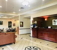 Lobby 3 Econo Lodge Inn & Suites Beaumont