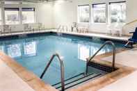 Swimming Pool Quality Inn & Suites