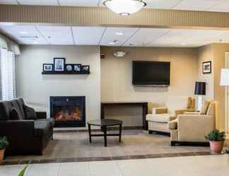 Lobby 2 Quality Inn & Suites