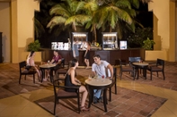 Bar, Kafe, dan Lounge Tropical Deluxe Princess - All Inclusive