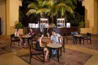 Bar, Kafe, dan Lounge Tropical Deluxe Princess - All Inclusive
