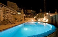 Swimming Pool 3 Bed & Breakfast Danae Villas, Cyprus Villages