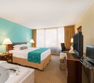 Bilik Tidur 4 Howard Johnson by Wyndham Williamsburg