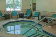 Swimming Pool Residence Inn Marriott Carlisle