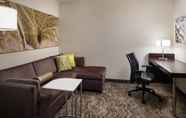 Common Space 4 SpringHill Suites by Marriott Bakersfield