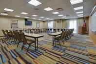 Functional Hall Fairfield Inn & Suites by Marriott Clermont