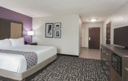 ห้องนอน 6 La Quinta Inn & Suites by Wyndham Covington