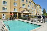 Swimming Pool TownePlace Suites by Marriott Sacramento Cal Expo