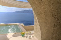 Entertainment Facility Mystique, a Luxury Collection Hotel, Santorini