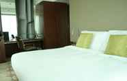 Kamar Tidur 6 The Eton Hotel