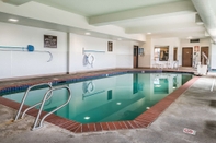 Swimming Pool Comfort Inn & Suites