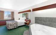 Bedroom 4 Microtel Inn & Suites by Wyndham Wellton