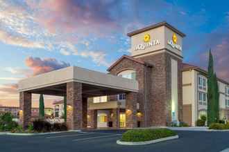 Bangunan 4 La Quinta Inn & Suites by Wyndham Paso Robles