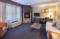 Common Space Courtyard by Marriott Lake Placid