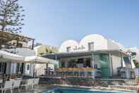 Swimming Pool Scorpios Beach Santorini