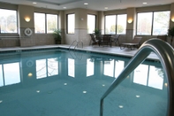 Swimming Pool Hampton Inn & Suites Norfolk-Airport