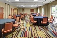 Functional Hall Fairfield Inn & Suites by Marriott Atlanta Stonecrest