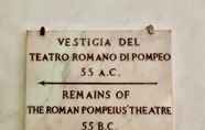 ล็อบบี้ 6 Hotel Teatro di Pompeo