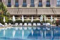 Swimming Pool Hotel Royal Riviera