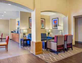 Lobby 2 Comfort Inn And Suites