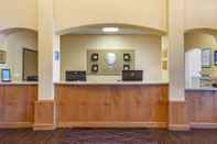 Lobby Comfort Inn And Suites