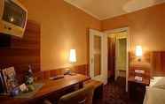 Bilik Tidur 3 Hotel Rheinland