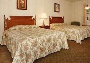 ห้องนอน Rodeway Inn Akron