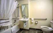 In-room Bathroom 5 Best Western Nittany Inn Milroy