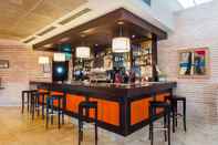 Bar, Kafe, dan Lounge Hotel Isla de la Garena